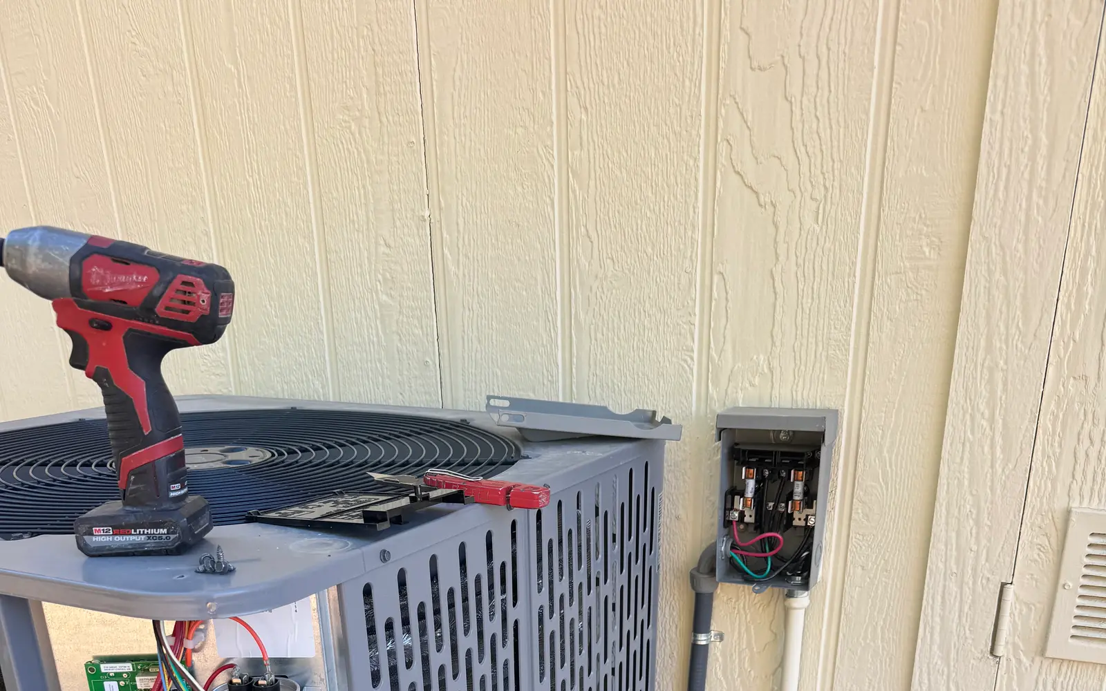 Seasonal AC Maintenance Tips: Prepare Your System for Extreme Weather